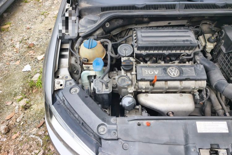 Used Volkswagen Sagitar 2012 1.6L Automatic Comfort Edition Engine Bay Right