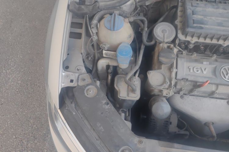 Used Volkswagen Sagitar 2012 1.6L Manual Fashion Edition Engine Bay Right