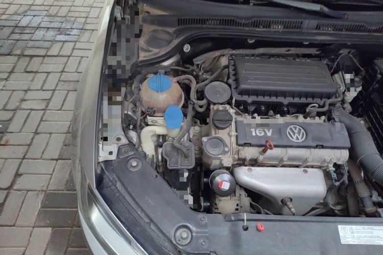 Used Volkswagen Sagitar 2012 1.6L Automatic Comfort Edition Engine Bay Right