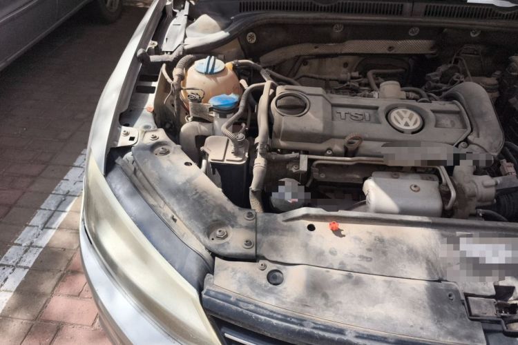 Used Volkswagen Sagitar 2012 1.4TSI Automatic Luxury Edition Engine Bay Right