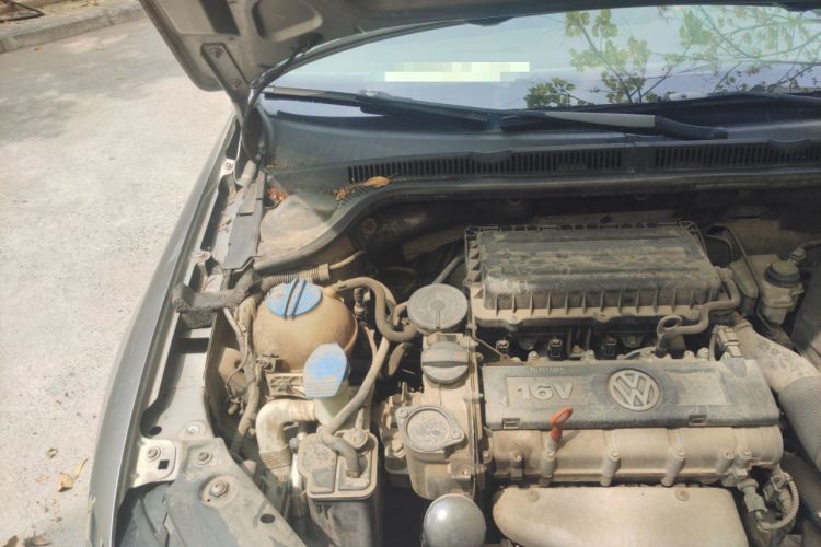 Used Volkswagen Sagitar 2012 1.6L Manual Comfort Model Engine Bay Right