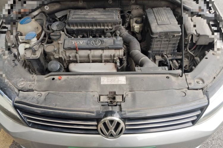 Used Volkswagen Sagitar 2012 1.6L Automatic Fashion Edition Engine Bay