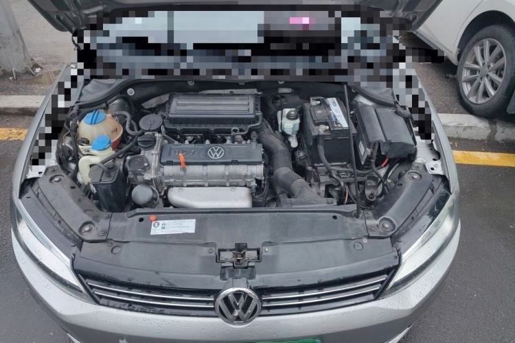 Used Volkswagen Sagitar 2012 1.6L Manual Comfort Model Engine Bay