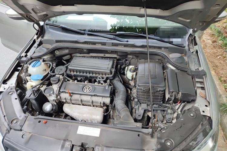 Used Volkswagen Sagitar 2012 1.6L Automatic Comfort Edition Engine Bay
