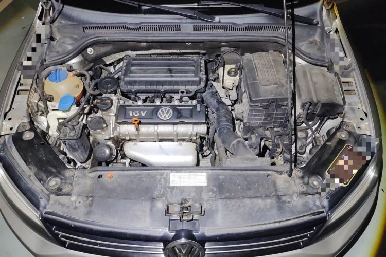 Used Volkswagen Sagitar 2012 1.6L Automatic Comfort Edition Engine Bay