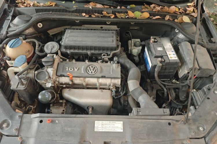 Used Volkswagen Sagitar 2012 1.6L Manual Comfort Model Engine Bay