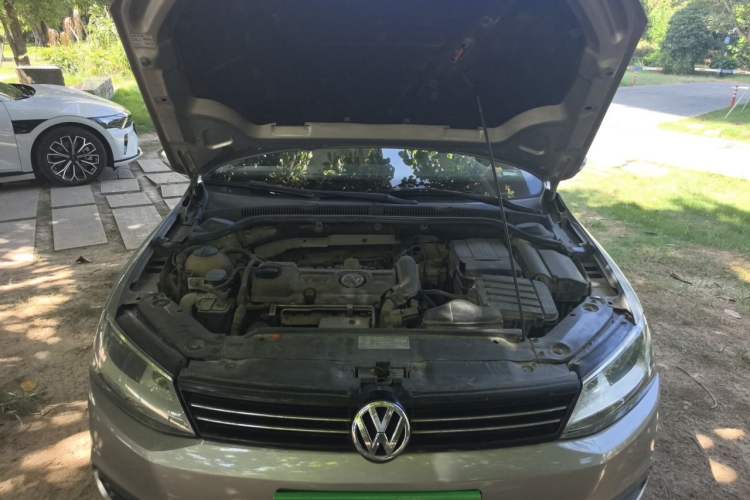 Used Volkswagen Sagitar 2012 1.4TSI Automatic Fashion Edition Engine Bay