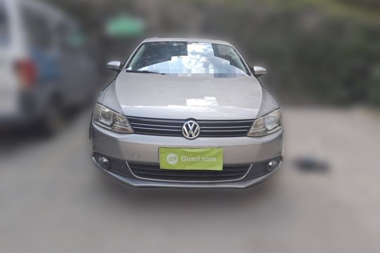 Used Volkswagen Sagitar 2012 1.6L Manual Comfort Model Front