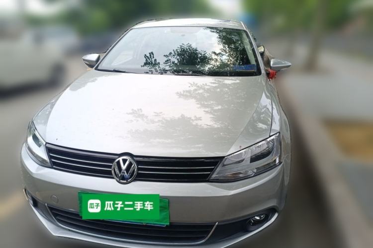 Used Volkswagen Sagitar 2012 1.6L Manual Comfort Model Front