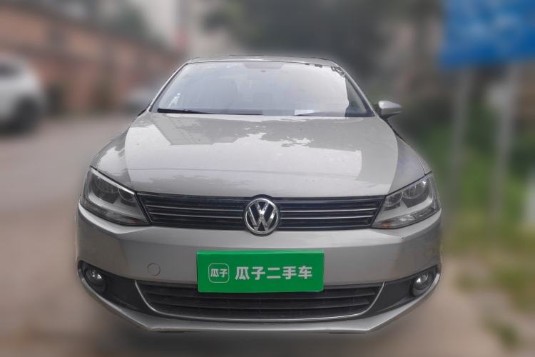 Used Volkswagen Sagitar 2012 1.6L Manual Comfort Model Front