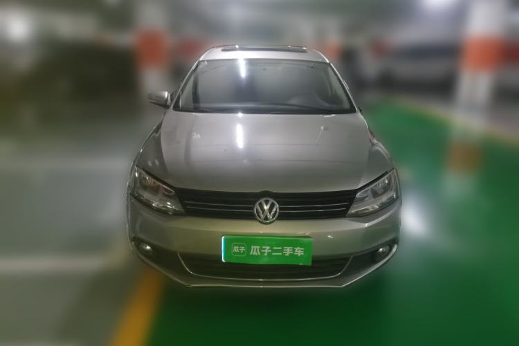 Used Volkswagen Sagitar 2012 1.6L Manual Comfort Model Front