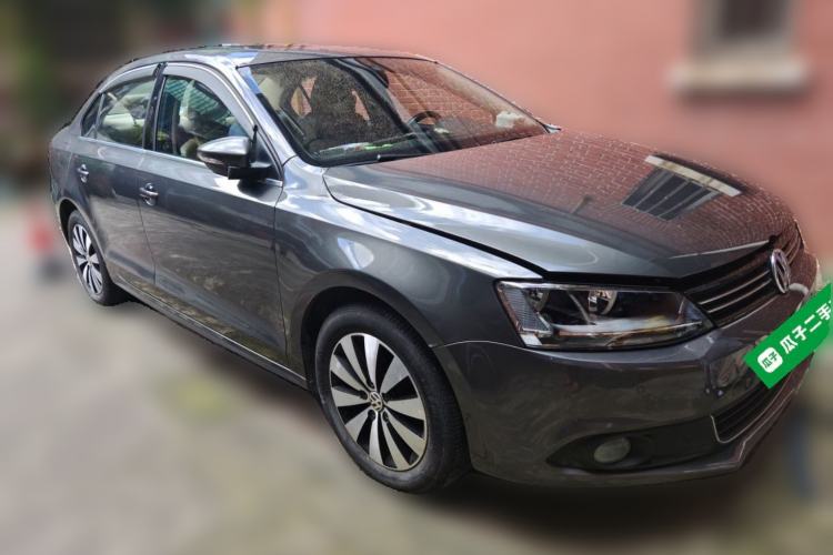 Used Volkswagen Sagitar 2012 1.8TSI Automatic Flagship Edition Front Right 45 Deg