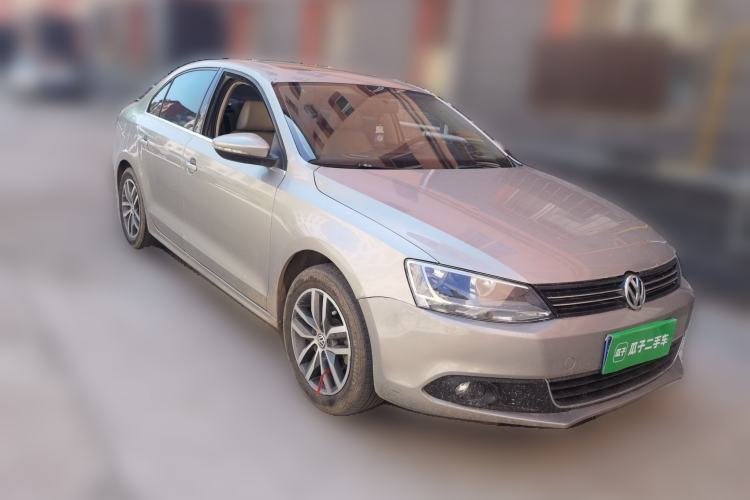 Used Volkswagen Sagitar 2012 1.6L Automatic Comfort Edition Front Right 45 Deg