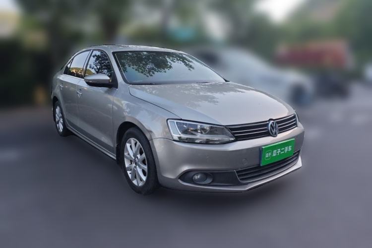 Used Volkswagen Sagitar 2012 1.4TSI Automatic Luxury Edition Front Right 45 Deg