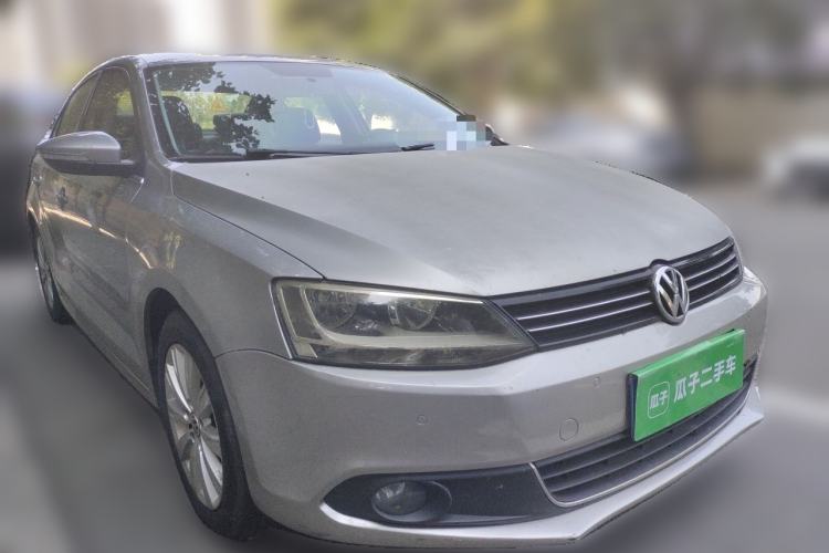 Used Volkswagen Sagitar 2012 1.4TSI Automatic Luxury Edition Front Right 45 Deg