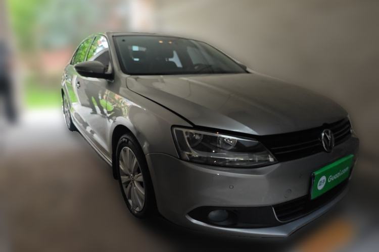 Used Volkswagen Sagitar 2012 1.4TSI Automatic Luxury Edition Front Right 45 Deg