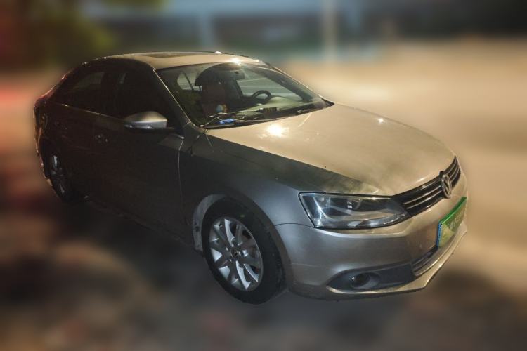 Used Volkswagen Sagitar 2012 1.6L Manual Fashion Edition Front Right 45 Deg