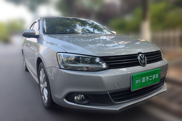 Used Volkswagen Sagitar 2012 1.4TSI Automatic Luxury Edition Front Right 45 Deg