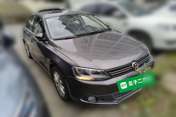 Used Volkswagen Sagitar 2012 1.4TSI Automatic Luxury Edition Front Right 45 Deg