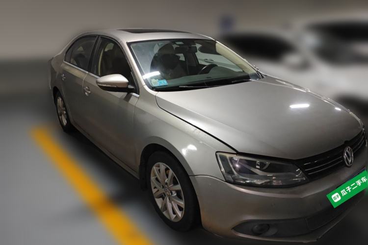Used Volkswagen Sagitar 2012 1.4TSI Automatic Luxury Edition Front Right 45 Deg
