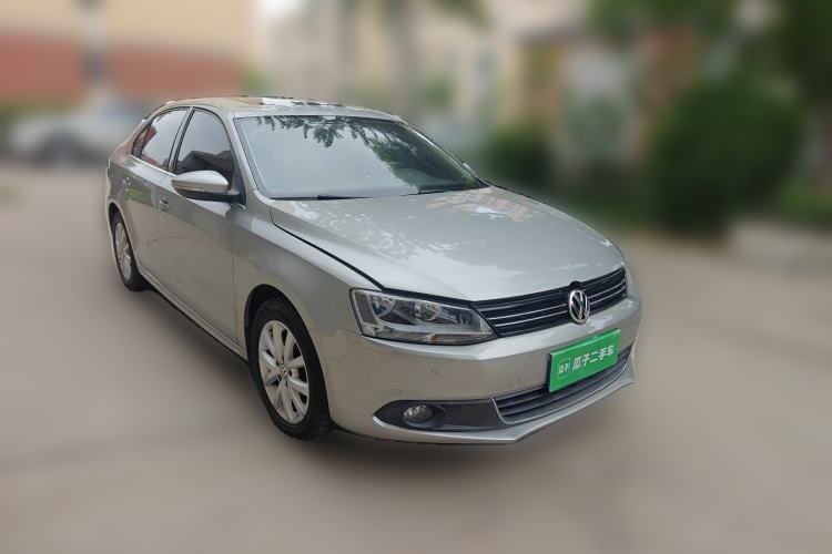 Used Volkswagen Sagitar 2012 1.4TSI Automatic Luxury Edition Front Right 45 Deg