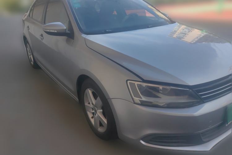 Used Volkswagen Sagitar 2012 1.6L Manual Fashion Edition Front Right 45 Deg