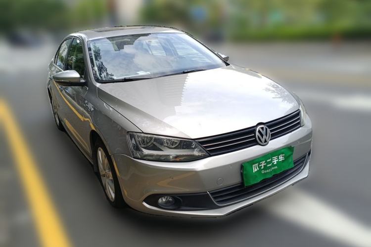 Used Volkswagen Sagitar 2012 1.4TSI Automatic Luxury Edition Front Right 45 Deg