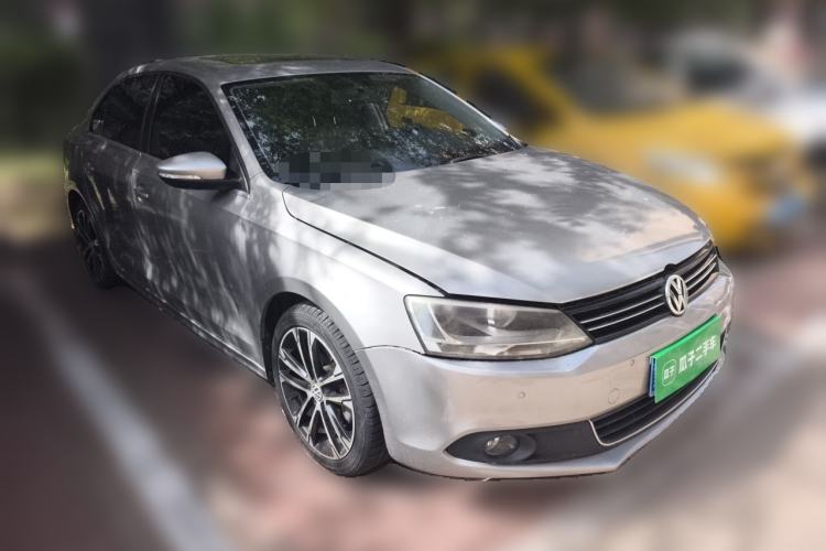 Used Volkswagen Sagitar 2012 1.4TSI Automatic Luxury Edition Front Right 45 Deg