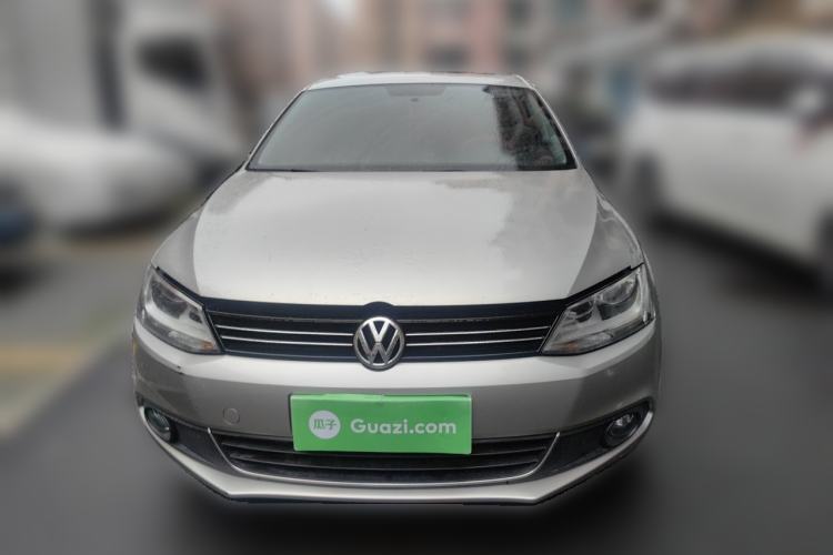 Used Volkswagen Sagitar 2012 1.6L Manual Comfort Model Front