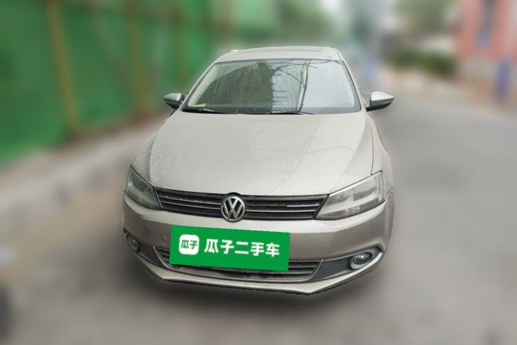Used Volkswagen Sagitar 2012 1.6L Manual Comfort Model Front