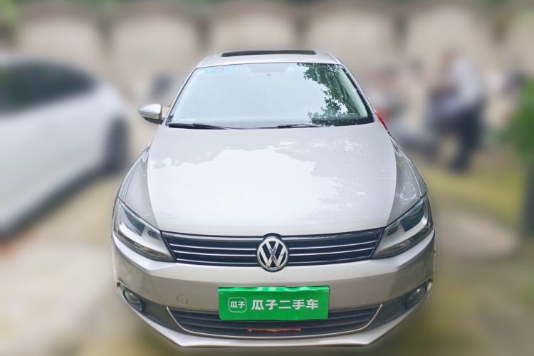 Used Volkswagen Sagitar 2012 1.6L Manual Comfort Model Front
