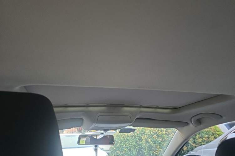 Used Volkswagen Sagitar 2012 1.6L Automatic Comfort Edition Headliner