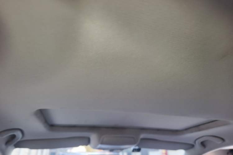 Used Volkswagen Sagitar 2012 1.4TSI Manual Luxury Model Headliner