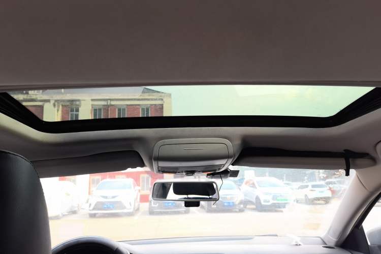 Used Volkswagen Sagitar 2012 1.6L Automatic Comfort Edition Headliner