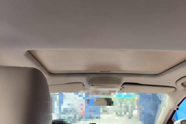 Used Volkswagen Sagitar 2012 1.4TSI Manual Luxury Model Headliner
