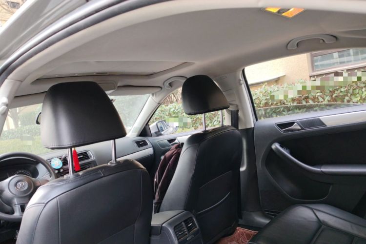 Used Volkswagen Sagitar 2012 1.6L Manual Comfort Model Headliner