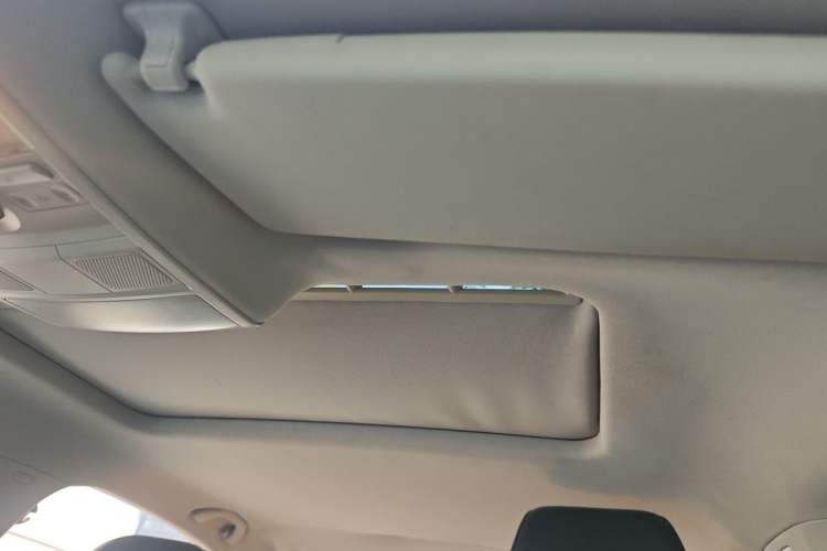 Used Volkswagen Sagitar 2012 1.6L Automatic Comfort Edition Headliner