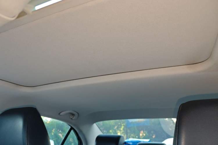 Used Volkswagen Sagitar 2012 1.4TSI Automatic Luxury Edition Headliner