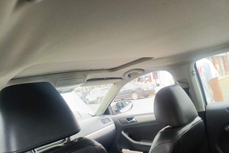 Used Volkswagen Sagitar 2012 1.6L Manual Comfort Model Headliner
