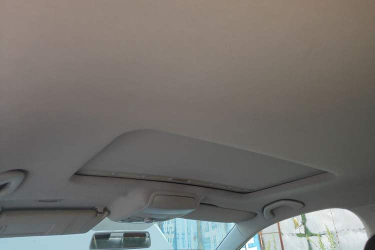 Used Volkswagen Sagitar 2012 1.6L Automatic Comfort Edition Headliner