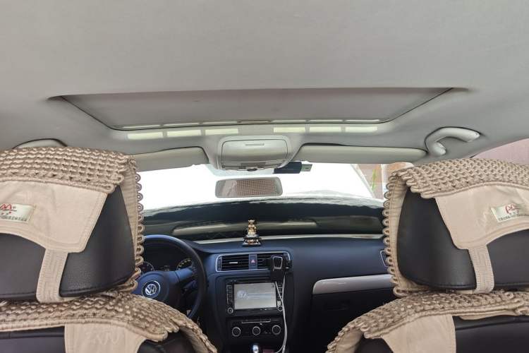 Used Volkswagen Sagitar 2012 1.6L Automatic Comfort Edition Headliner