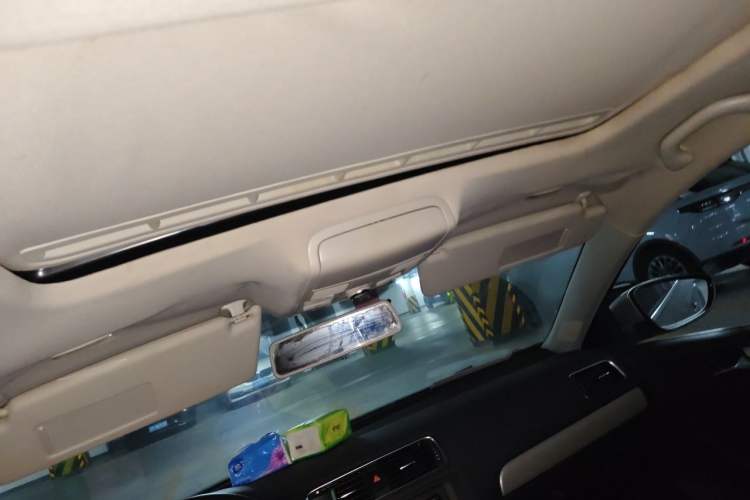 Used Volkswagen Sagitar 2012 1.6L Automatic Comfort Edition Headliner