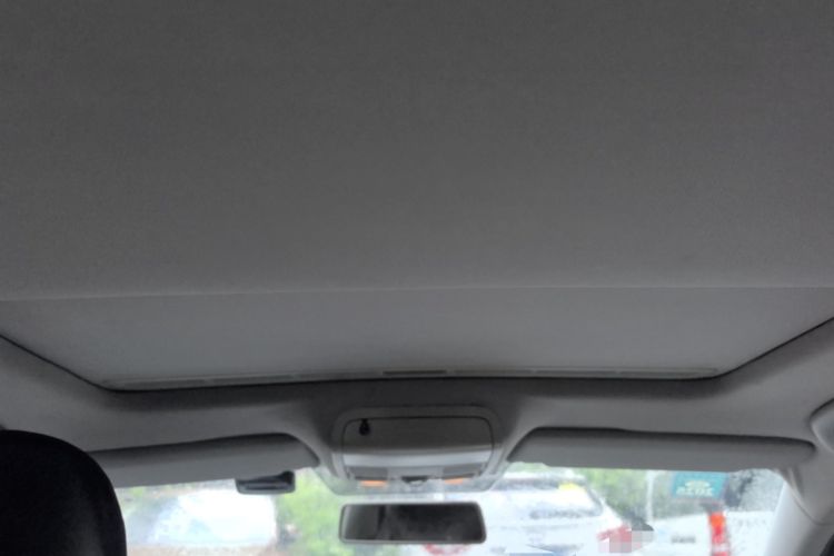 Used Volkswagen Sagitar 2012 1.4TSI Automatic Luxury Edition Headliner