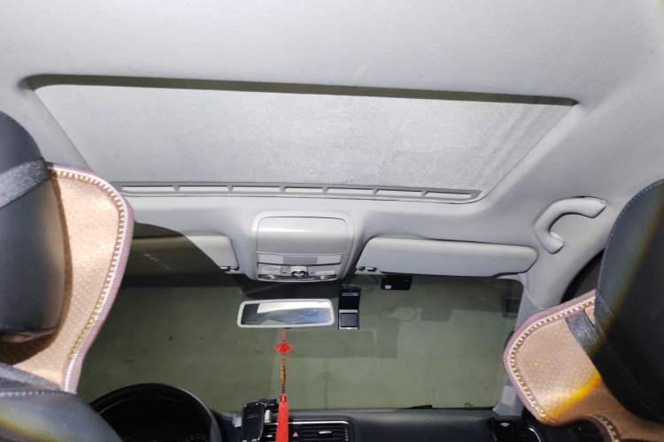 Used Volkswagen Sagitar 2012 1.6L Automatic Comfort Edition Headliner