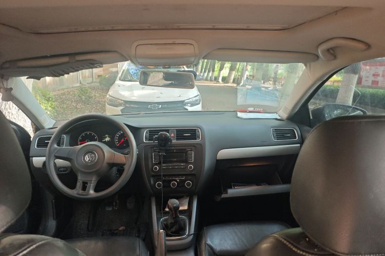 Used Volkswagen Sagitar 2012 1.6L Manual Comfort Model Headliner