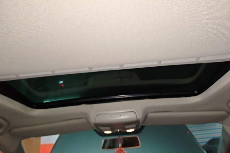 Used Volkswagen Sagitar 2012 1.6L Automatic Comfort Edition Headliner