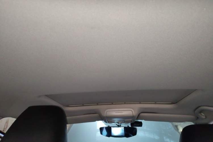 Used Volkswagen Sagitar 2012 1.6L Automatic Comfort Edition Headliner