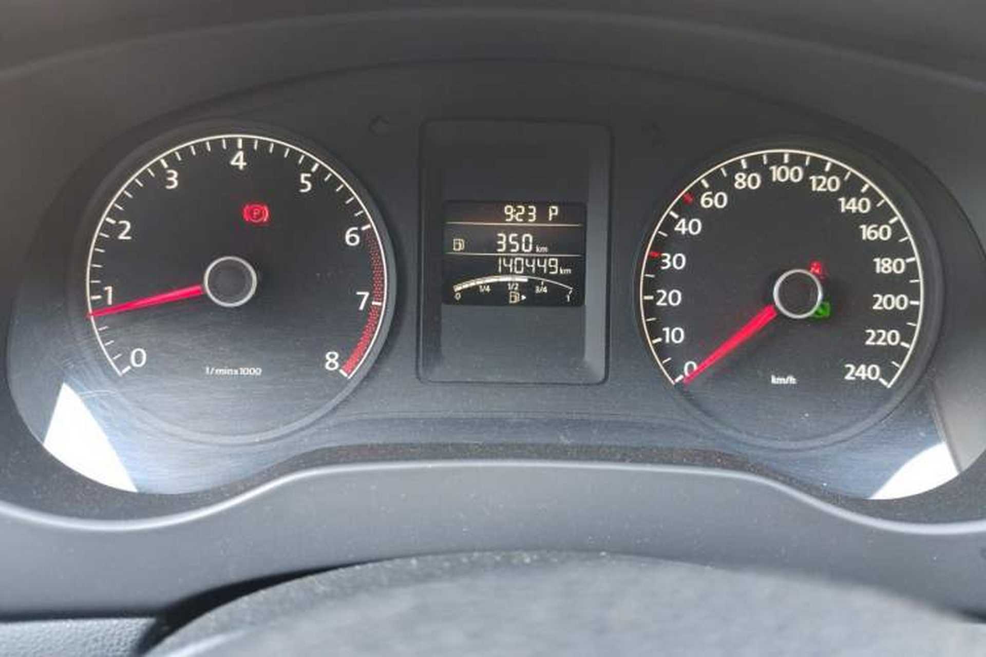 Used Volkswagen Sagitar 2012 1.6L Automatic Comfort Edition Instrument Cluster