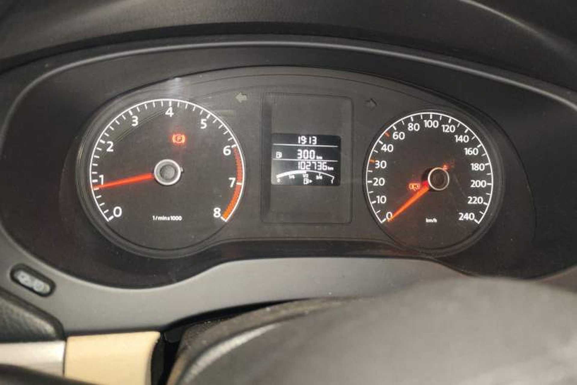Used Volkswagen Sagitar 2012 1.6L Manual Comfort Model Instrument Cluster