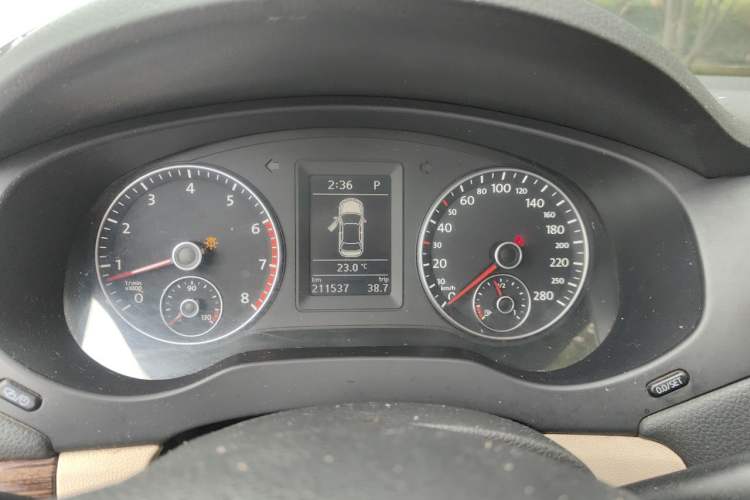 Used Volkswagen Sagitar 2012 1.4TSI Automatic Flagship Edition Instrument Cluster
